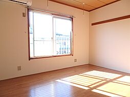 グランメール 205 2階1Kのリビング/ダイニング