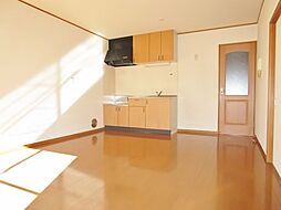 プレステージ 202 2階2LDKのリビング/ダイニング