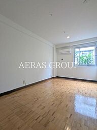 グリーンハウスNo8 1階ワンルームのリビング/ダイニング