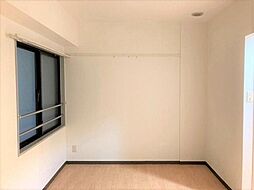 ジョイフル六義園 8階ワンルームのリビング/ダイニング