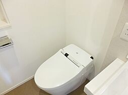 トイレもウォシュレット設置ですよ♪