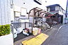 その他：雨の日でも安心して止められる屋根付の駐輪場です☆