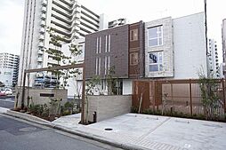◇外観◇　重厚感ある3階建てホテルライク仕様のマンション♪