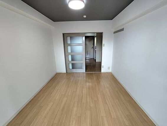 ロータリーM出口_内装_2