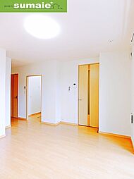 ハイム　クラシス 2階1LDKのリビング/ダイニング