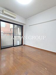 エスコート都立大学 4階1Kのリビング/ダイニング