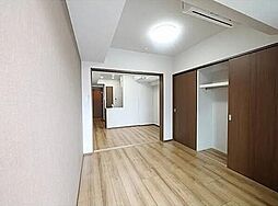 PEAKS神田 11階1LDKのリビング/ダイニング