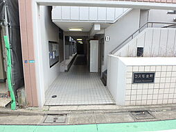 7 / 11