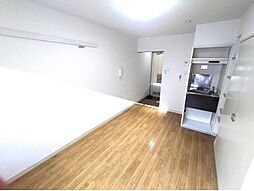 グリーンエージ 102 1階ワンルームのリビング/ダイニング