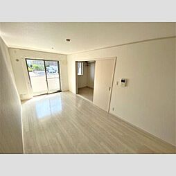 神鉄三田線 道場南口駅 徒歩4分の賃貸アパート 3階1LDKのリビング/ダイニング