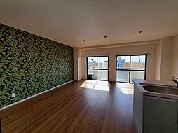 クイーンパレス浅伊 9階1LDKのリビング/ダイニング