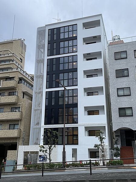 M＆N　BUILDING 801｜東京都新宿区市谷台町(賃貸マンション2LDK・8階・54.38㎡)の写真 その1