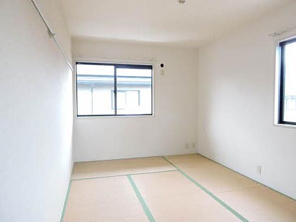 画像6:心が落ち着く和室も1部屋いかがですか♪お子様の遊び場所に最適です！