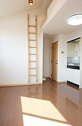 くまさんハウス 301 3階ワンルームのリビング/ダイニング