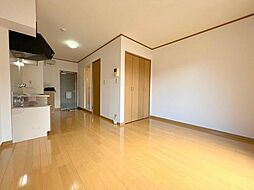 フジメイトB棟 1階ワンルームのリビング/ダイニング