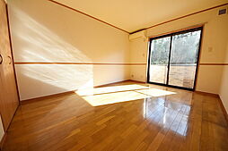 クレストヒル 205 2階1Kのリビング/ダイニング