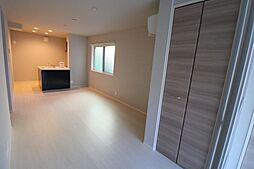 ロッシュマン フリーゼ 1階1LDKのリビング/ダイニング