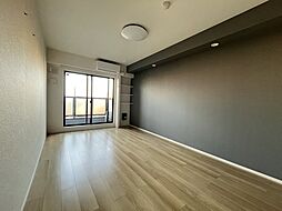 ブレーメン・ニカ0 205 2階1Kのリビング/ダイニング