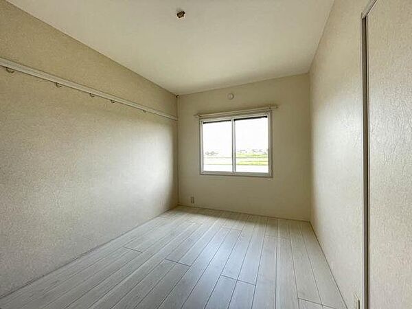 apartment 岩手県奥州市水沢字高屋敷100-1
水沢高屋敷の賃貸情報を見る
物件地図