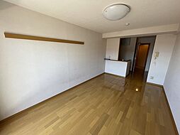 ルネス・カトー弐番館0 104 1階ワンルームのリビング/ダイニング