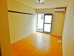 メゾン飯嶋 202 2階ワンルームのリビング/ダイニング