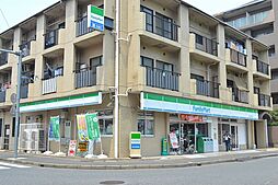 ファミリーマート原木中山駅北店 567m