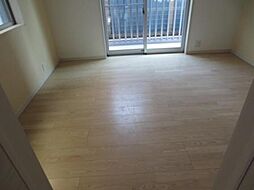 エクラ 1階1Kのリビング/ダイニング