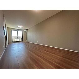 ハーモニー多摩平 103. 1階2LDKのリビング/ダイニング