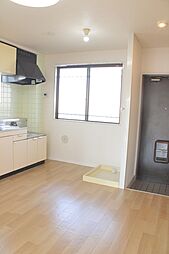 リバーテール 301 3階2DKのリビング/ダイニング