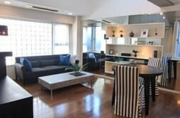 レグノ・フィーゴ駒場東大前 3階ワンルームのリビング/ダイニング