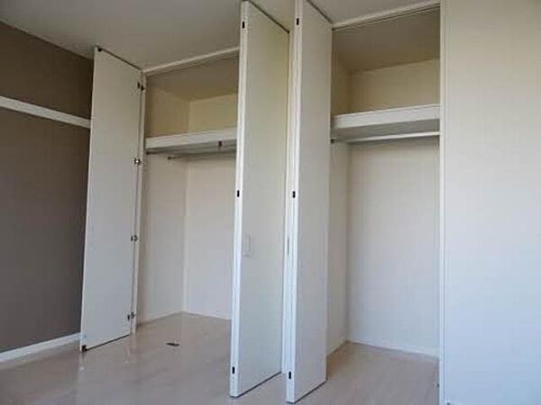 apartment 宮城県東松島市矢本字蜂谷浦13-3
矢本の賃貸情報を見る
物件地図