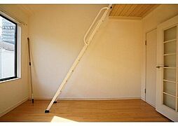 CRADLE 2階1Kのリビング/ダイニング