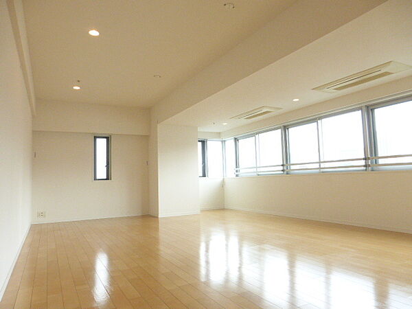 パークルージュ赤坂檜町 1302 東京都港区赤坂７丁目 賃貸マンション1ldk 13階 87 68 株式会社ユウキ ホーム 麻布十番サテライト店 の詳細情報 賃貸スタイル 物件id213050249717
