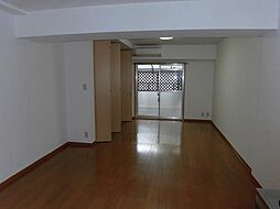 シャトレー笹塚 1階ワンルームのリビング/ダイニング