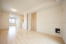 京王相模原線 京王多摩センター駅 徒歩10分の賃貸アパート 1階1LDKのリビング/ダイニング