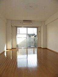 クランベリーコート 1階ワンルームのリビング/ダイニング