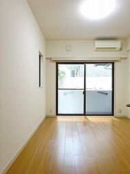 ジェイパーク池袋公園前 1階1Kのリビング/ダイニング