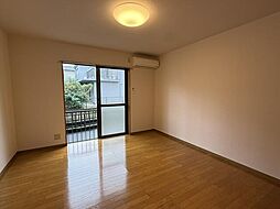 フリーデII 1階1Kのリビング/ダイニング