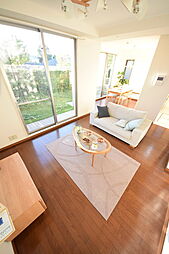 プラウディア五月台 0102 1階3LDKのリビング/ダイニング