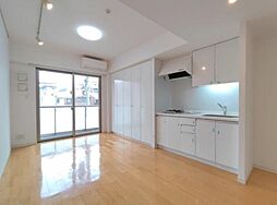 ストーリア神宮前 3階ワンルームのリビング/ダイニング