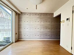 アルカンシェル薬園台 1階ワンルームのリビング/ダイニング