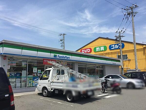 画像30:ファミリーマート和歌山中之島水道路店 693m
