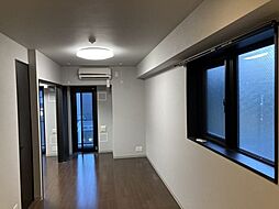 ズーム東新宿 301 3階1LDKのリビング/ダイニング