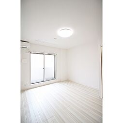 プレジール 102 1階1Kのリビング/ダイニング