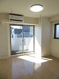 パークスクウェア八幡町 8階1Kのリビング/ダイニング