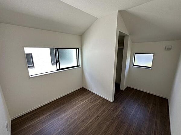 detached 東京都多摩市連光寺１丁目25-39

地図を見る