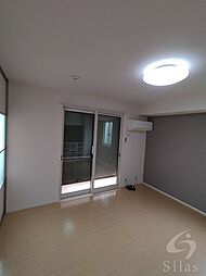 阪急宝塚本線 岡町駅 徒歩5分の賃貸アパート 1階1LDKのリビング/ダイニング