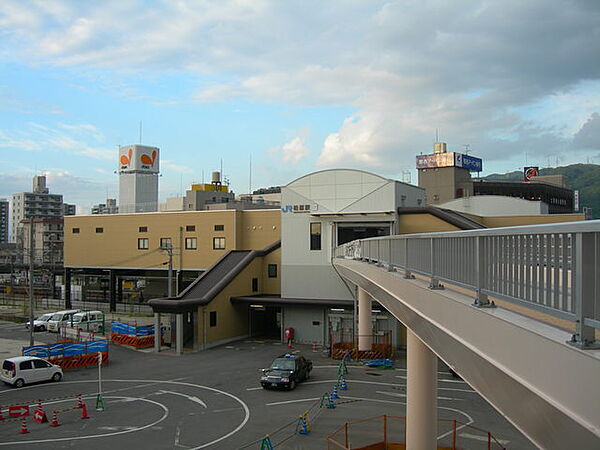 画像18:柏原駅(JR 関西本線) 751m