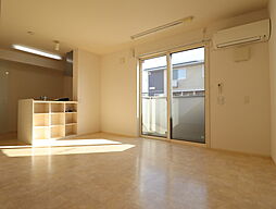 メゾン・ド・ルシオ 102 1階1LDKのリビング/ダイニング