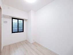 S-RESIDENCE北綾瀬awesome 7階2LDKのリビング/ダイニング